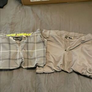 Set of 2 boys size large Under Armour Gray Performance Shorts
